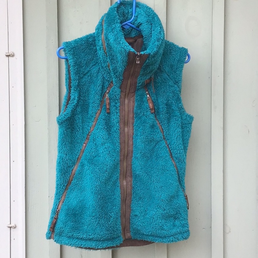 Kuhl Women’s Medium Fleece Flight Vest Dark Turquoise color. Great shape!